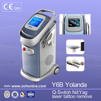 سعر جيد 220V / 110V Laser Tattoo Removal Machine Delicated Appearance With High Energy الانترنت
